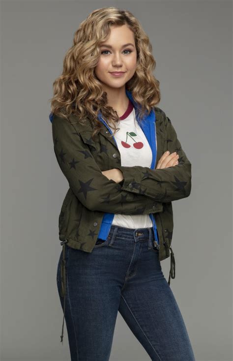 stargirl brec bassinger